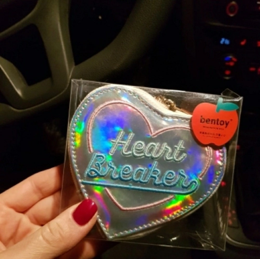 💖HP💖SILVER HOLOGRAPHIC COIN PURSE - Picture 2 of 4